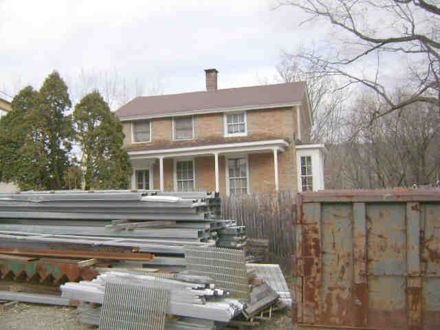 Building photograph for 31 PICKETT DIST RD
